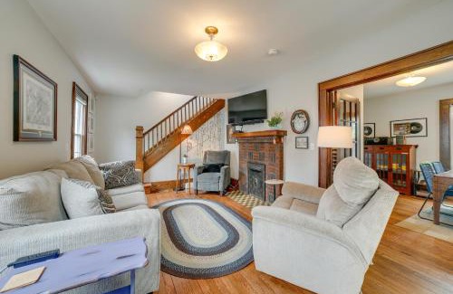 Morgantown House | Pet-Friendly Murph Landing - 1 Mile to WVU!
