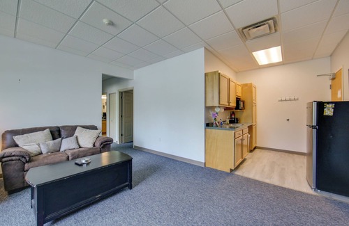 New Kensington Apartment | Pet-Friendly New Kensington Apt w/Shared Perks