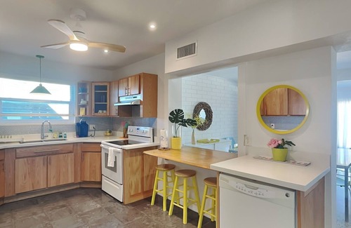 Painters Hill House | Pet-friendly Oceanfront Home w Cinnamon Beach Views