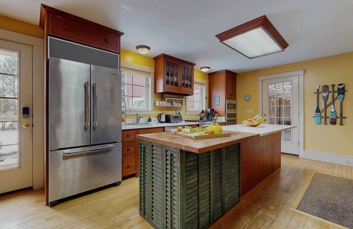 Southern Coast House | Pet Friendly | Pool | 7 NIGHT STAY DISCOUNT | Bayley Vacation Rentals