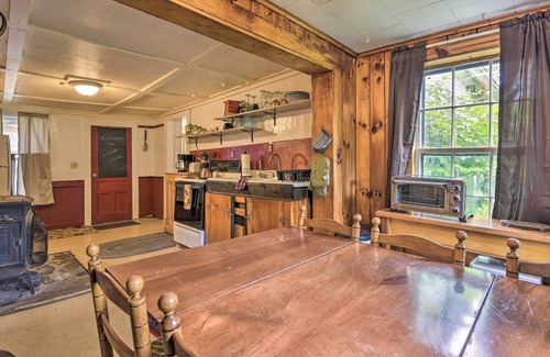 Granville House | Pet-Friendly Roxbury Farmhouse on 350 Acres!