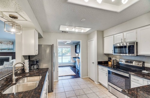 Plano House | Pet-friendly SFH across the street from park & playground