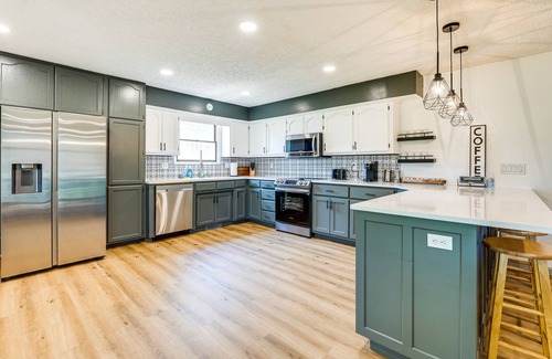 Shell Knob House | Pet-Friendly Shell Knob Retreat w/ Deck & Grill!