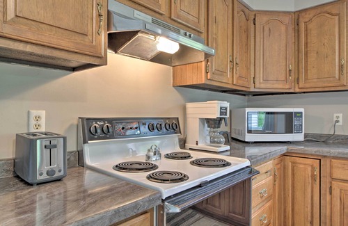 Houston County House | Pet-Friendly Spring Grove Home w/Serene Yard!