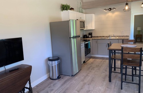 Southwest Harbor Apartment | PET FRIENDLY The Barn Studio w/private bedroom