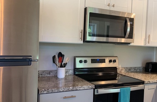 Southwest Harbor Apartment | PET FRIENDLY The Barn Studio w/private bedroom