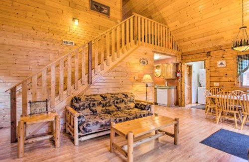 Warrens House | Pet-Friendly Warrens Cabin with Fire Pit!