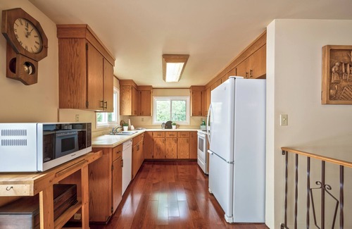 Hamilton Township Cottage | Pet friendly, waterfront cottage on Rice Lake with scenic lake views.