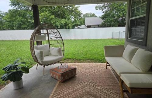 Calera House | Pet Paradise on Main Fenced Yard Included
