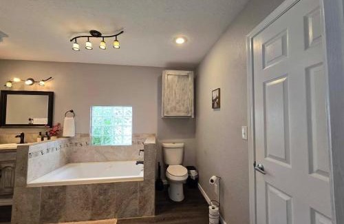 Calera House | Pet Paradise on Main Fenced Yard Included