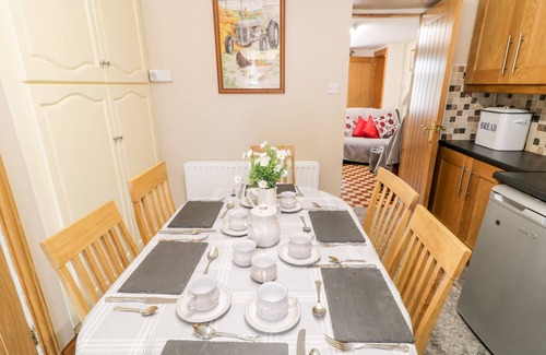 Cookstown Cottage | PETER'S FARMHOUSE, pet friendly in Cookstown, County Tyrone