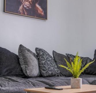 Peterhead Apartment | Peterhead Pad - SJA Stays - Modern 2 Bed Apartment