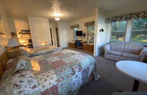 Glenwood Hotel | Peters Sunset Beach Resort