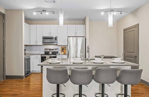 Florida Central Atlantic Coast Apartment | PetFriendly King Apt Top Amenities 15 min to Parks