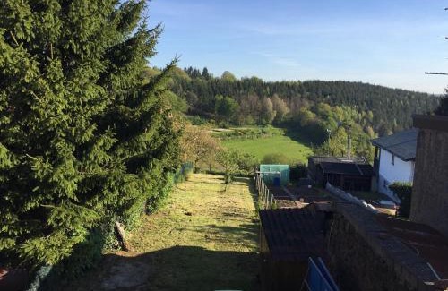 Hultehouse House | Petit coin de bonheur - 3 chambres & 1 poele à bois