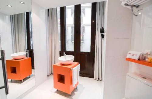 Museo Hotel | Petit Palace Canalejas Sevilla