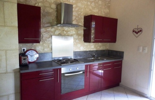 Monsaguel House | Petit Pech Bouquet: stone cottage on a hill overlooking the valley