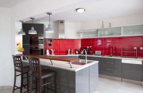 Petite-Ile Villa | Petite Ile - Villa d'architecte 4* - 6 pers. - 3 bedrooms - Swimming pool