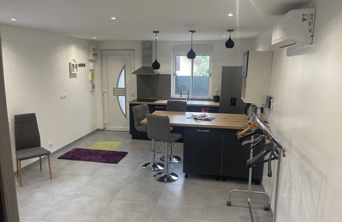 Habette-Coteaux du Sud House | Petite Maison Climatisée Entre Paris et Disney