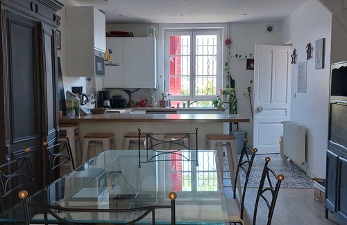 Bussiere - Cadiere House | Petite Maison Avec Jardin à 4 Stations de Métro du Centre de Lyon
