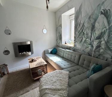 Jaulgonne Apartment | Petite maison dans village animé