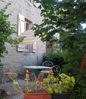 La Neuvelle-les-Scey House | petite maison au paradis