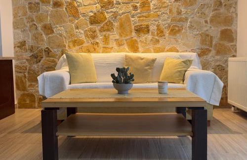 Ano Korakiana House | Petra House