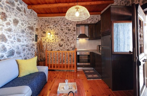 Mirthios House | Petrino House in Mirthios