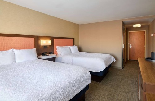 Smithfield Hotel | Pets Are Welcome! 3 Units in Smithfield with Complimentary Parking & Breakfast
