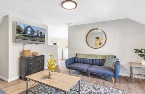 Bay City Apartment | Pets, Big Groups Welcome: HotTub, Firepit, Grill