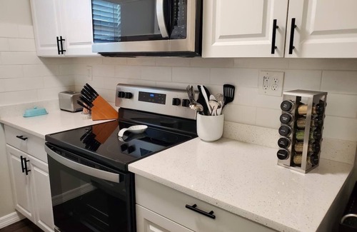 Tavares House | PETS STAY FREE Camp St Cabanas Unit 3 on Lake Dora