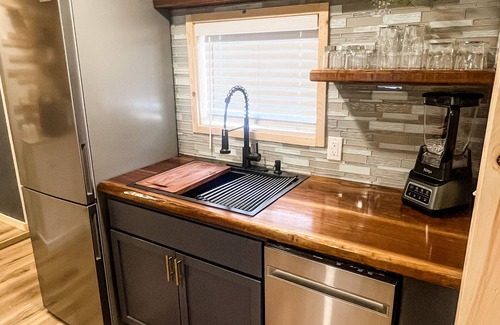 Bitely House | Pettibone Place - Entire Home Walking distance to Pettibone Lake with kayaks!