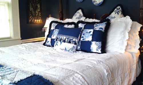 Pettigru Street Historic District Bed & Breakfast | Pettigru Place Bed & Breakfast