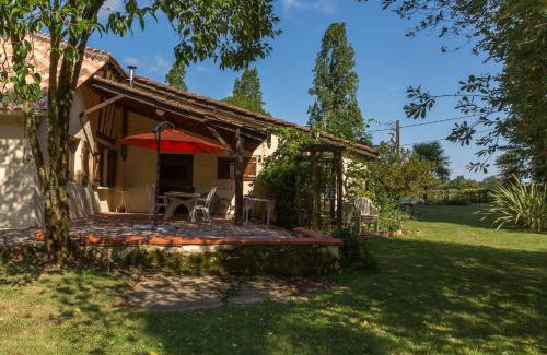 Demu House | Peyrouteau, gîte bucolique.