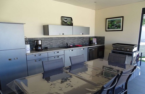 Tourbes Villa | PEZENAS, Spacious villa, private heated pool, quiet location, close to all amenities.