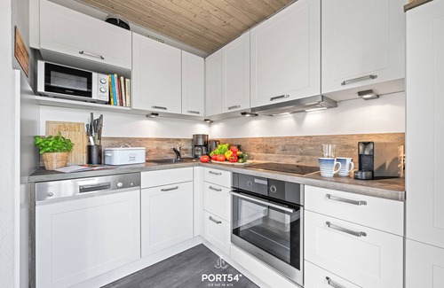 Kronsgaard House | Pfefferminza - fireplace, Finnish sauna, shower, terrace, dryer, parking space