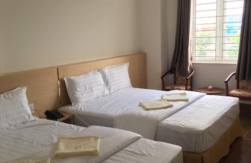 District 9 Hotel | Phương Ly Ly