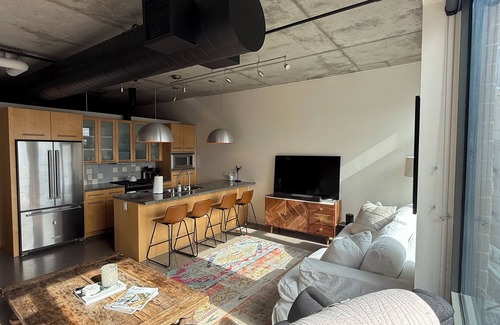 LoDo Condo | PH Condo. Amazing Views with Private Balcony. Walk to everything!