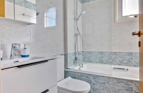 Strovolos Apartment | Phaedrus Living: Modern City Flat Elpida