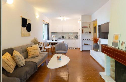 Saronida Apartment | Phaedrus Living Saronida Seaside Flat