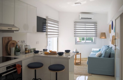 Paphos Apartment | Phaedrus Living: Seaside Luxury Flat Lighthouse 68