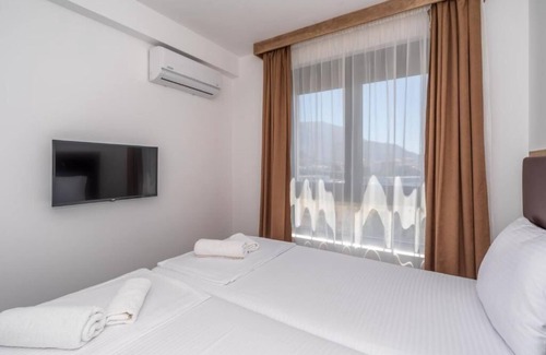 Zeljeznica Hotel | Pharos Hotel