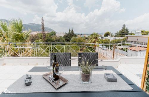 Nea Makri House | Phevos & Athena Luxury Suite With View In Nea Makri