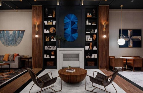 King of Prussia Hotel | Philly Suburb Base | Pool. Bar. Gym.