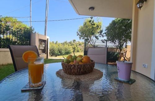 Skala Oropou House | Philoxenia Home Oropos/Just Moments from the Sea