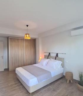 Skala Oropou House | Philoxenia Home Oropos/Just Moments from the Sea