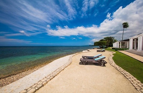 Tryall Villa | Phoenix at Tryall Club in Montego Bay by Personal Villas - Astounding Features