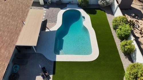 North Mountain House | Phoenix Retreat Family Pool Fire Pit Golf
