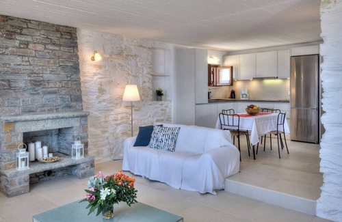 Koundouros Villa | Phos Residence | Pool villa, Koundouros, Kea