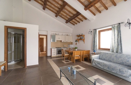 Grotte di Castro Apartment | Pian del Grano organic farm one step away from Tuscany and Umbria